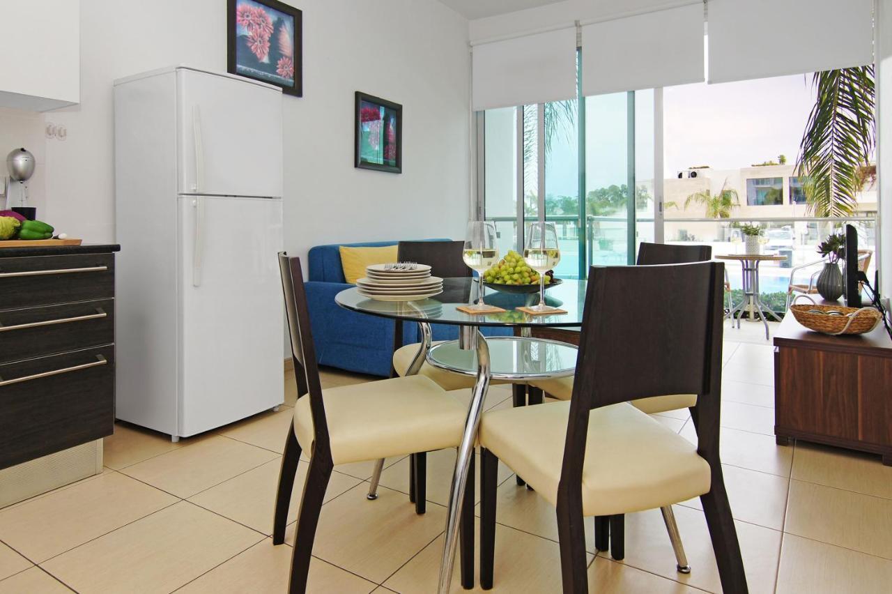 Diana - Coralli Beachfront Apartment Protaras Luaran gambar