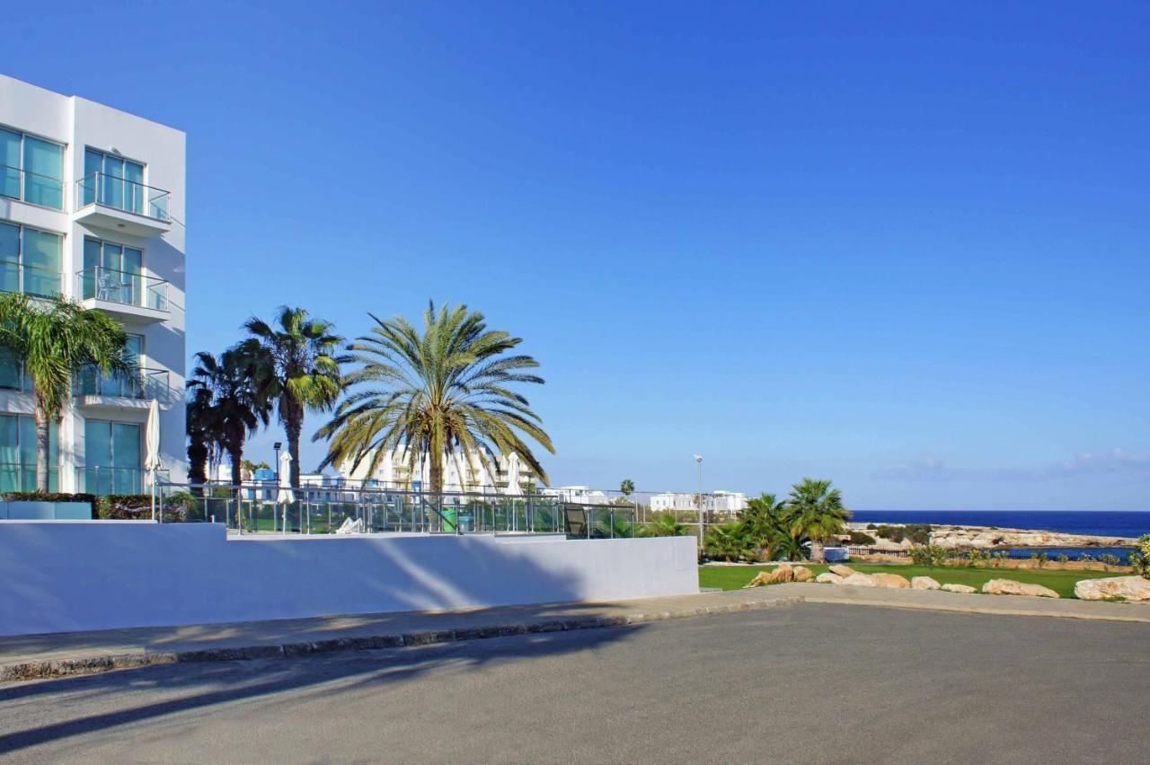 Diana - Coralli Beachfront Apartment Protaras Luaran gambar