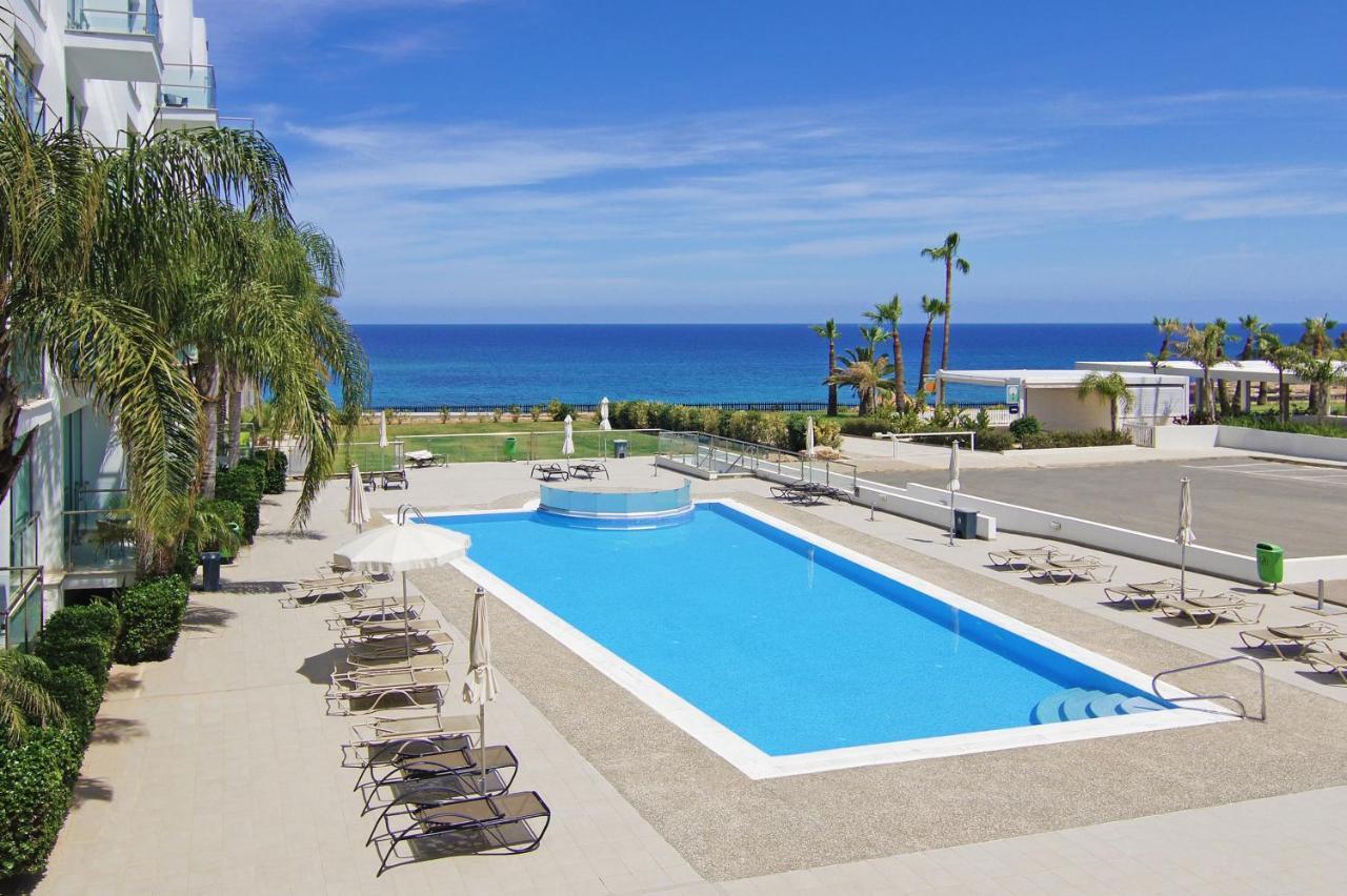 Diana - Coralli Beachfront Apartment Protaras Luaran gambar