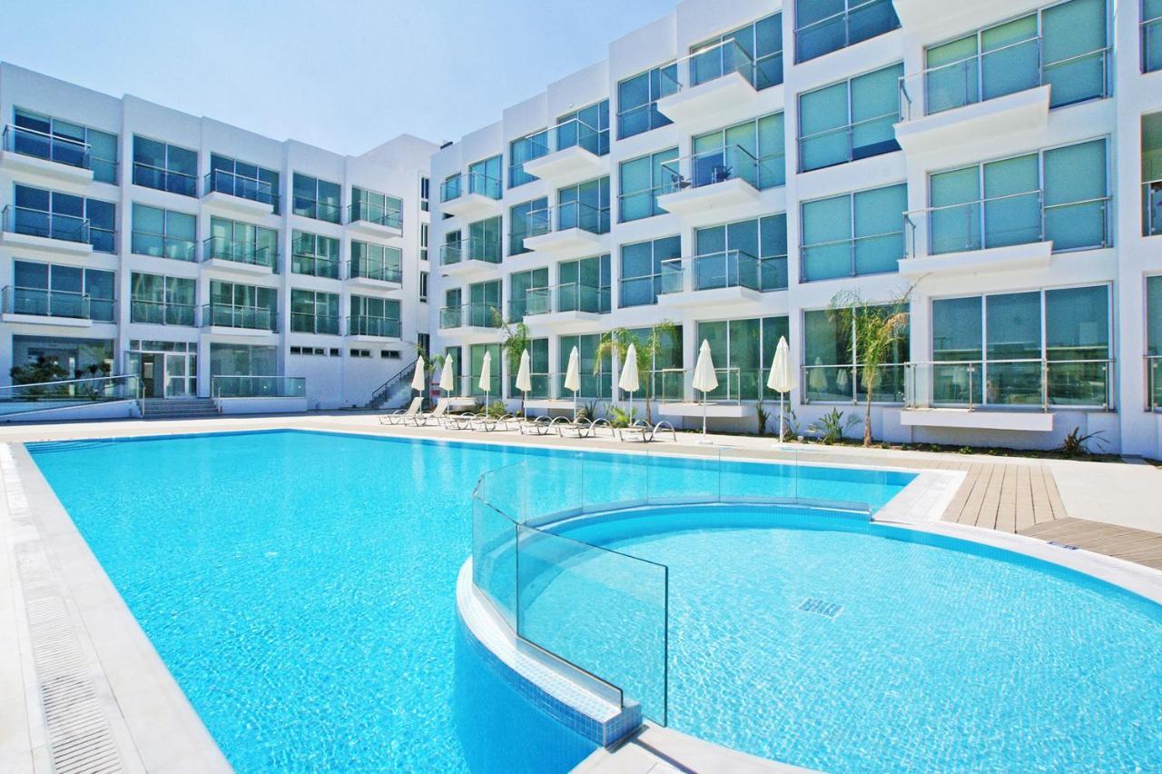 Diana - Coralli Beachfront Apartment Protaras Luaran gambar