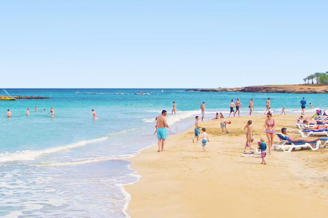 Diana - Coralli Beachfront Apartment Protaras Luaran gambar